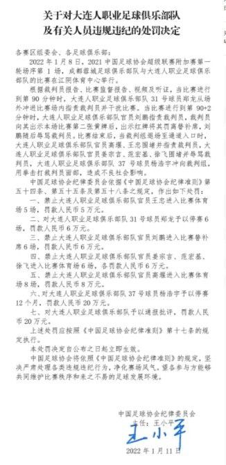 老戏骨们同场飙戏让人大呼过瘾，私下里勾肩搭背打打闹闹又像三个顽童